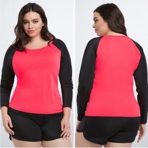 TORRID Red and Black Long Sleeved Rash Guard Top - Size 3 GUC